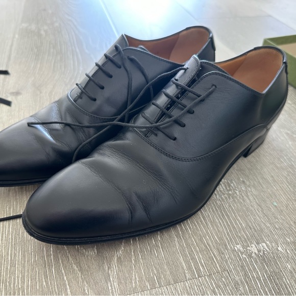 Men’s GUCCI shoes - Picture 2 of 4